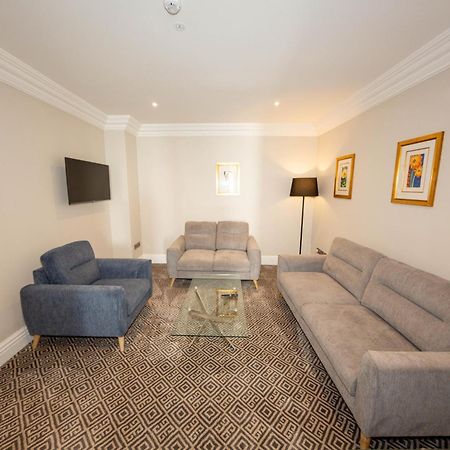 קוב Commodore Hotel מראה חיצוני תמונה