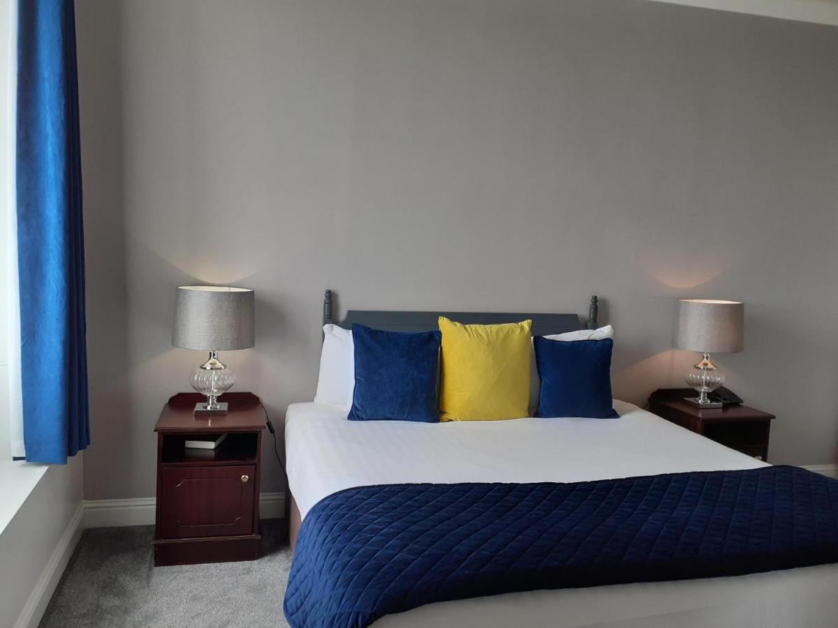 קוב Commodore Hotel מראה חיצוני תמונה