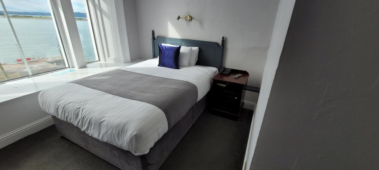 קוב Commodore Hotel מראה חיצוני תמונה