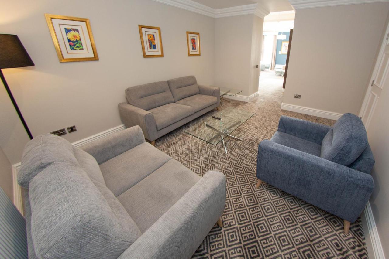 קוב Commodore Hotel מראה חיצוני תמונה