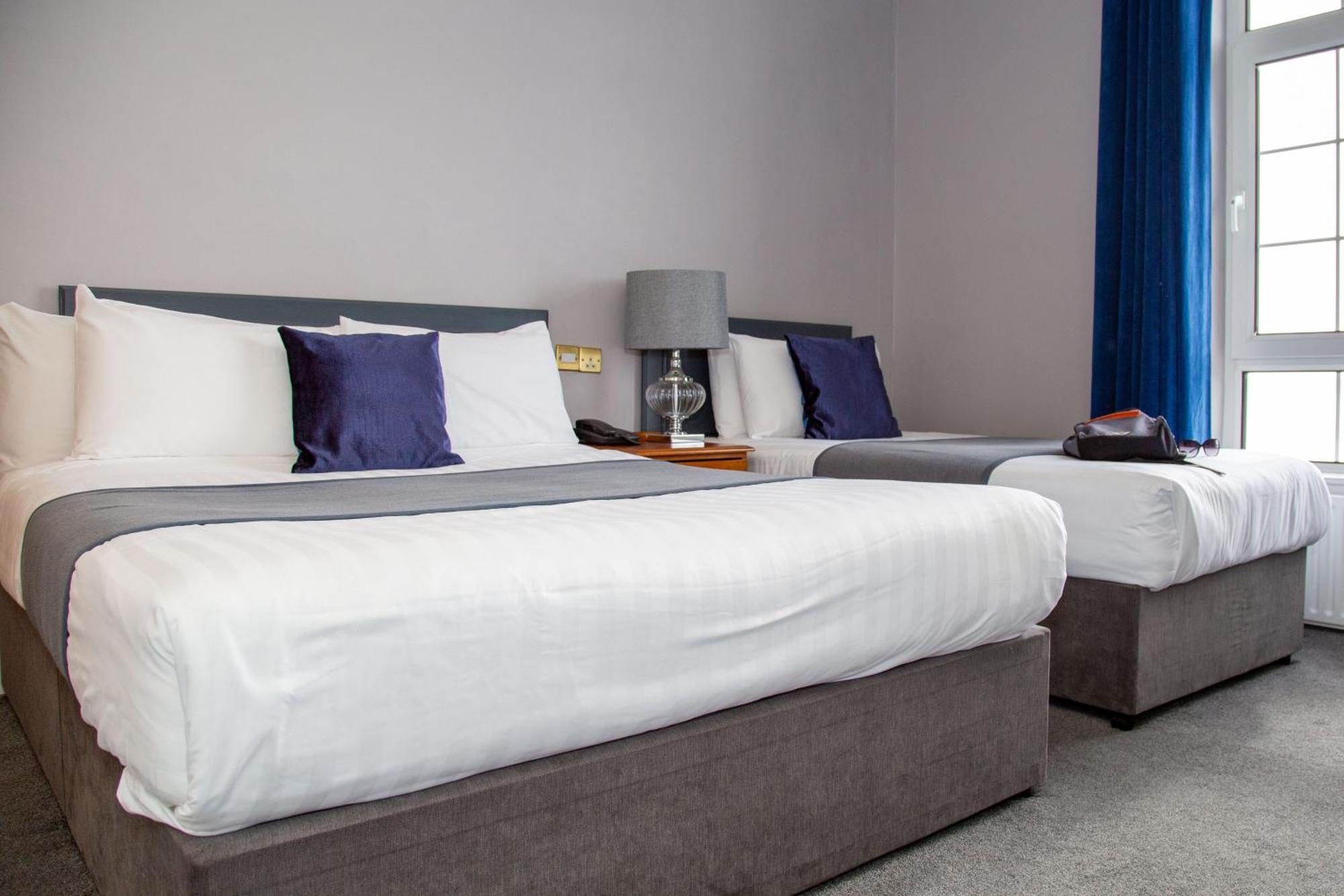 קוב Commodore Hotel מראה חיצוני תמונה