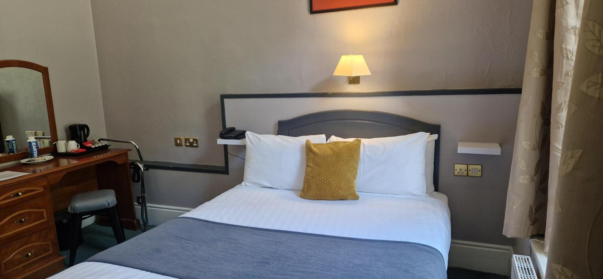 קוב Commodore Hotel מראה חיצוני תמונה