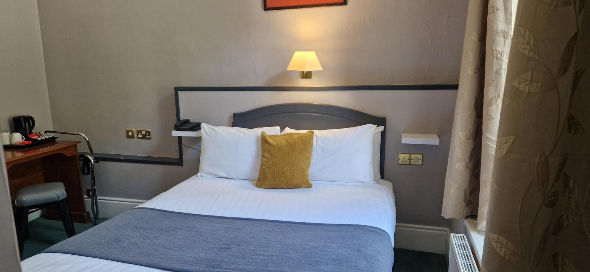 קוב Commodore Hotel מראה חיצוני תמונה