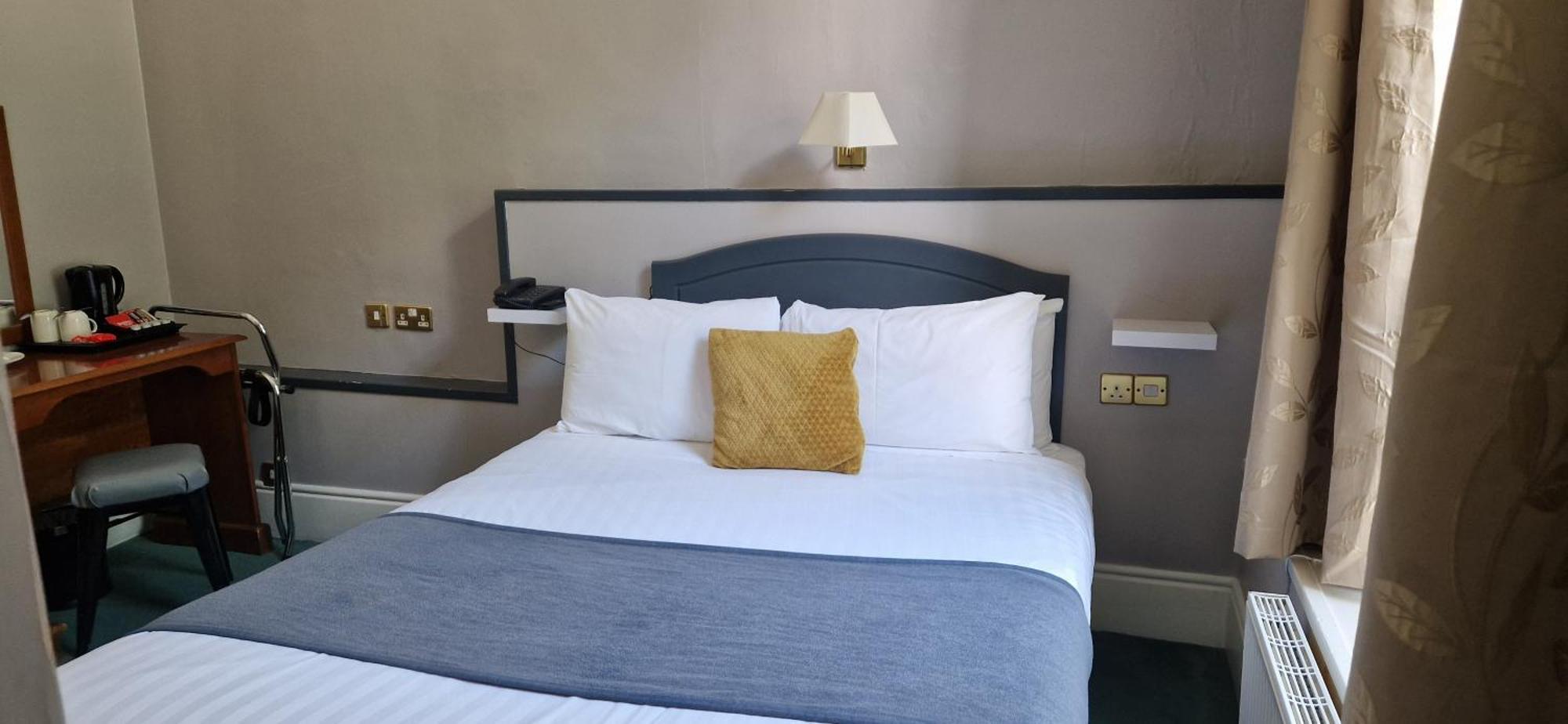 קוב Commodore Hotel מראה חיצוני תמונה
