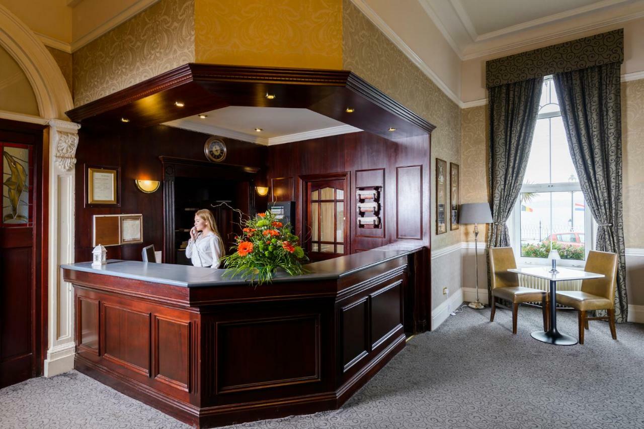 קוב Commodore Hotel מראה חיצוני תמונה